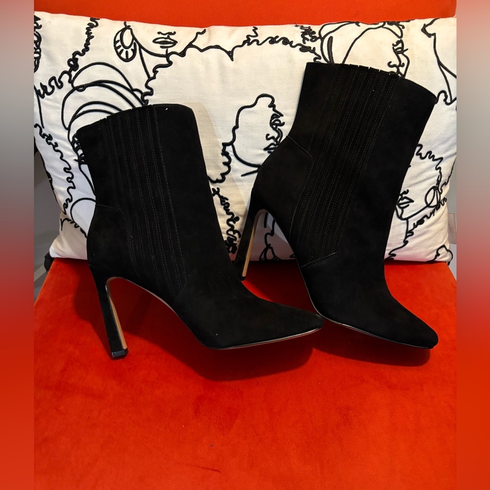 Vince Camuto Bootie